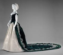 CHARLES FREDERICK WORTH · Trajes Delwende